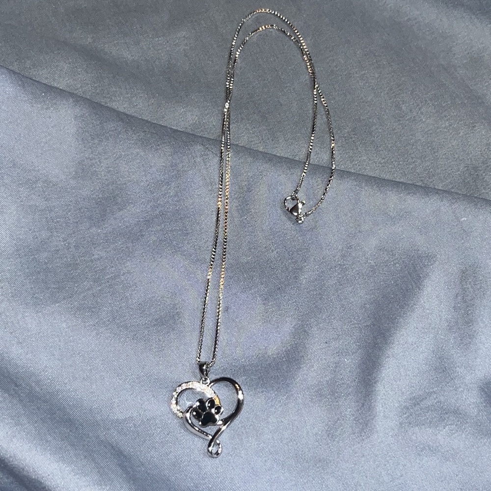 Silver heart crystals & black paw print necklace shiny chain NEW BEAUTIFUL - Picture 5 of 8